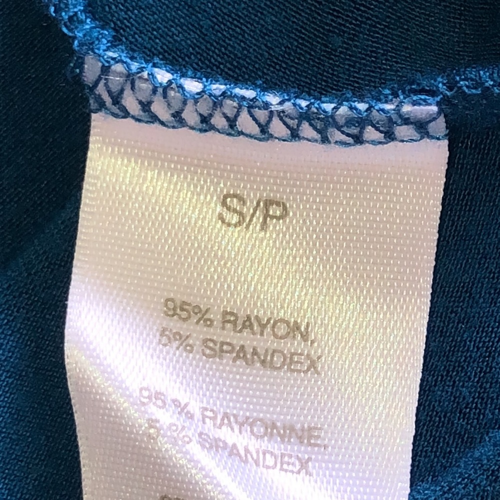 Signature Collection Cold Shoulder Tunic - Picture 6 of 7